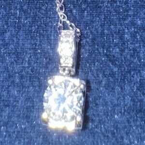 925 Sterling Silver Elegant Solitaire Pendant 18 inch Chain Cubic Zirconia
